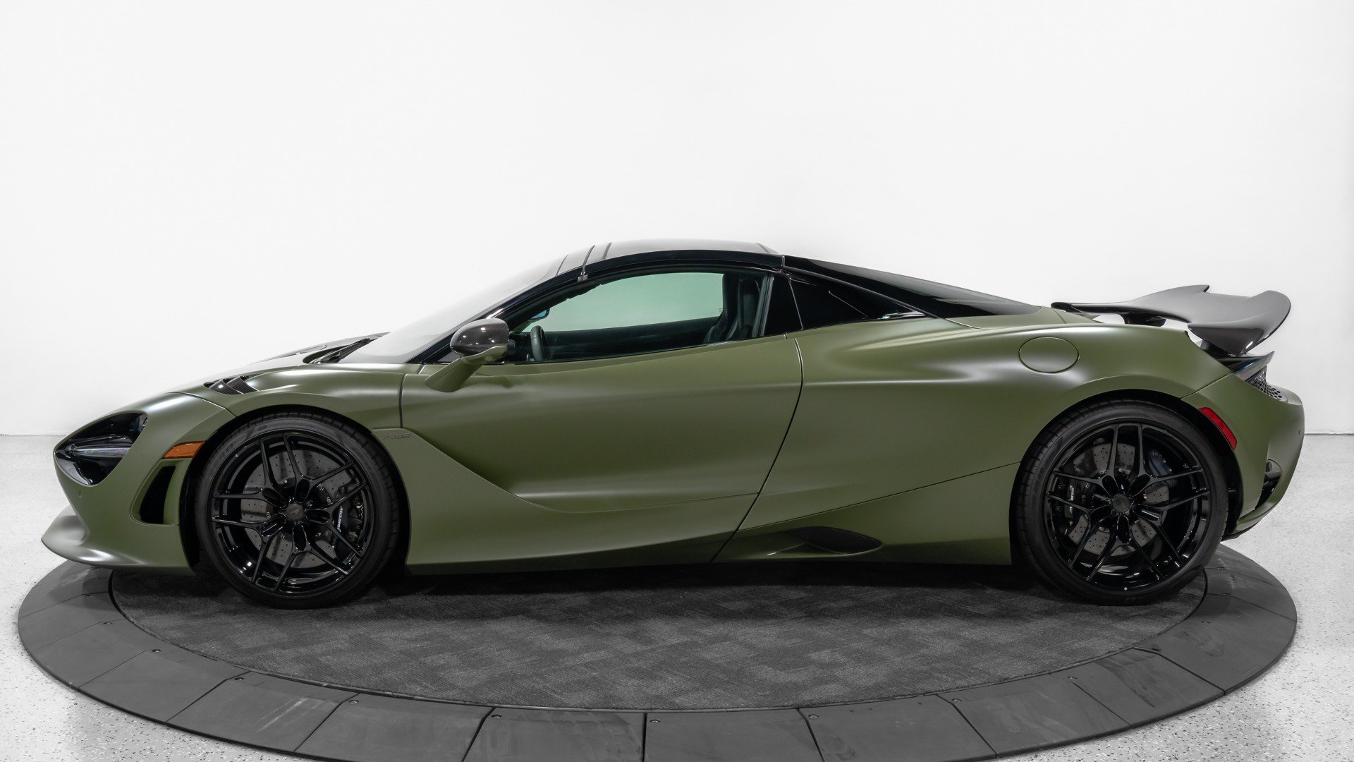 Used 2026 McLaren 750S Spider photo 17