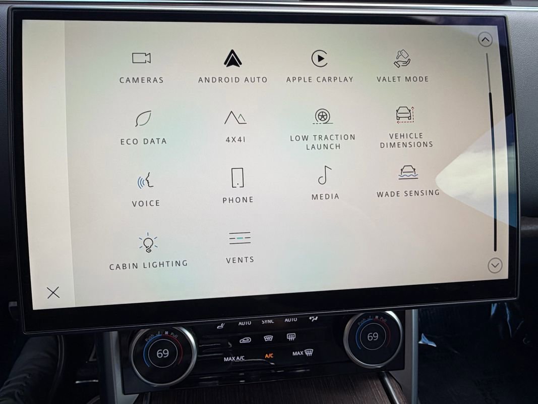 2023 Land Rover Range Rover SE