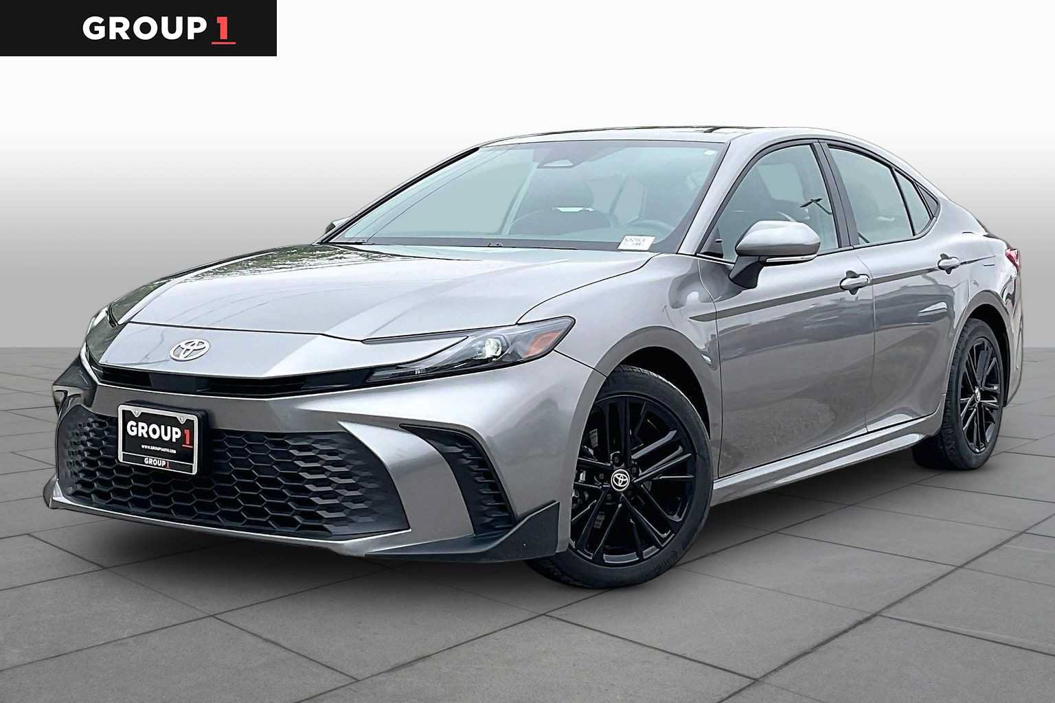 Used 2025 Toyota Camry SE w/ Convenience Package