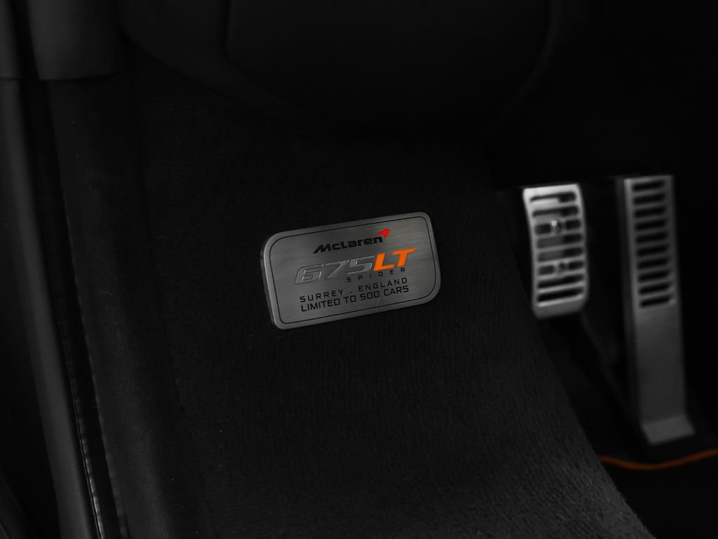 Used 2016 McLaren 675LT Spider photo 43