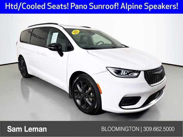 Used 2025 Chrysler Pacifica Limited
