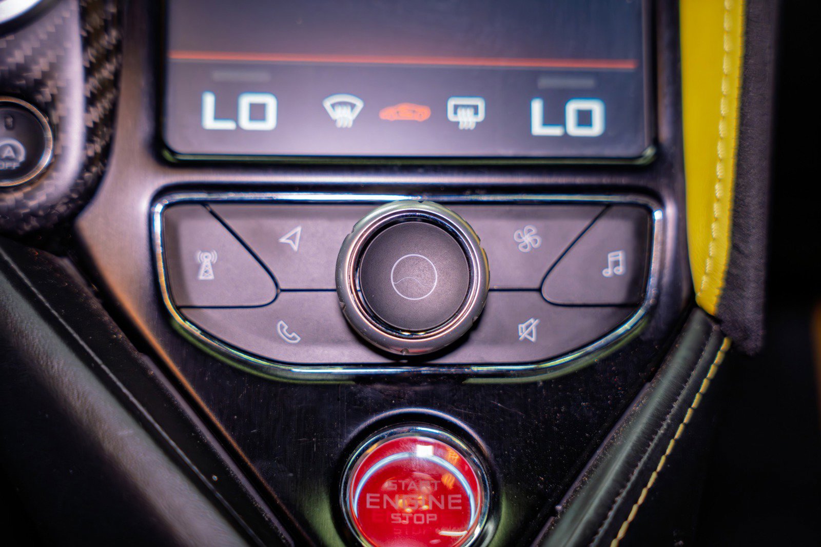 Used 2018 McLaren 720S Performance photo 34