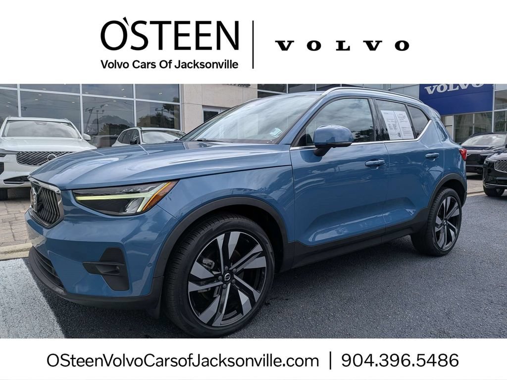 Certified 2023 Volvo XC40 B4 Plus w/ Protection Package Premier