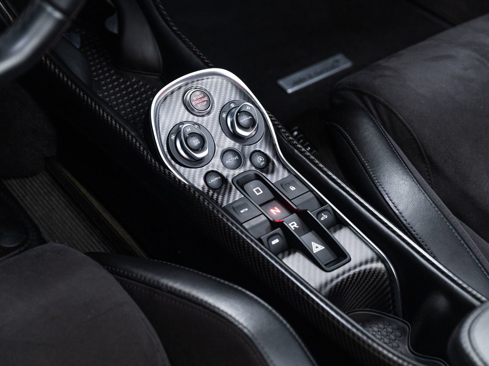 Used 2020 McLaren 600LT Spider photo 39