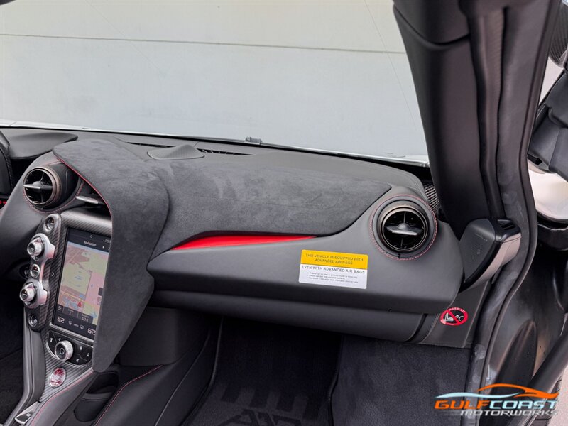Used 2021 McLaren 720S Performance photo 33