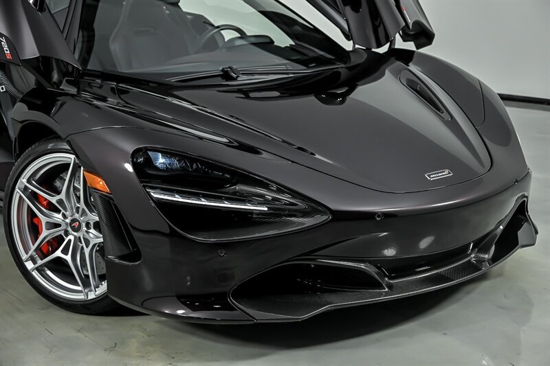 Used 2018 McLaren 720S photo 3