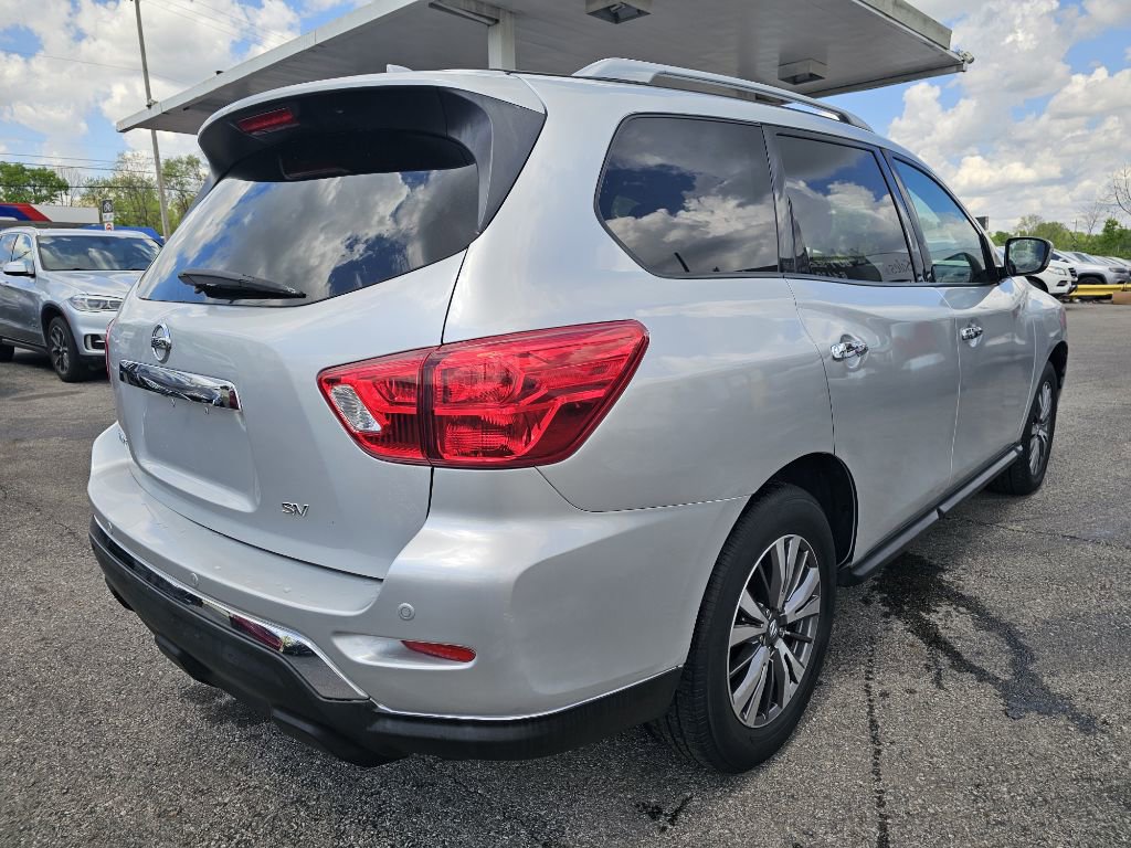 2020 Nissan Pathfinder SV