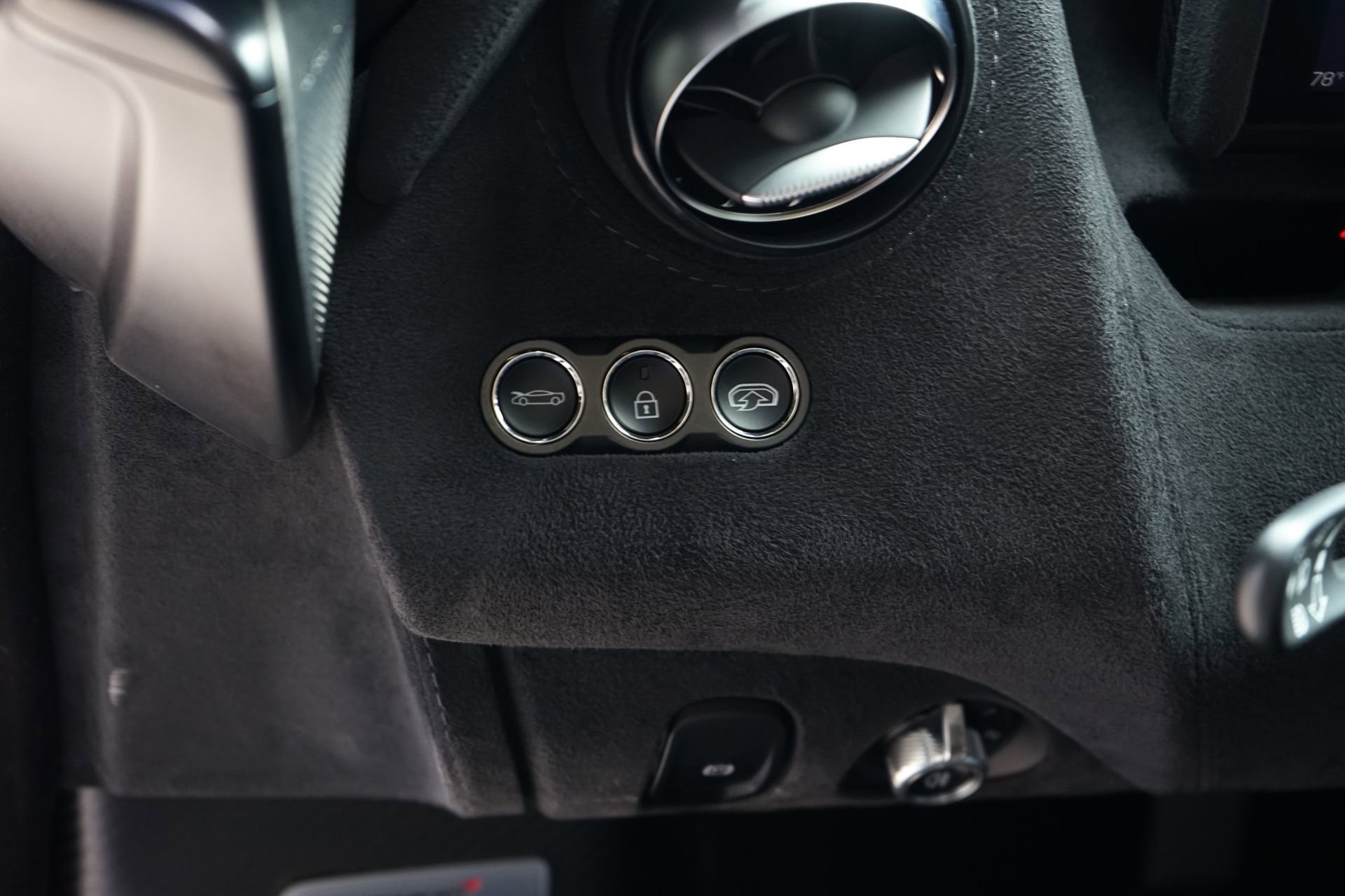 Used 2019 McLaren 720S Luxury photo 43