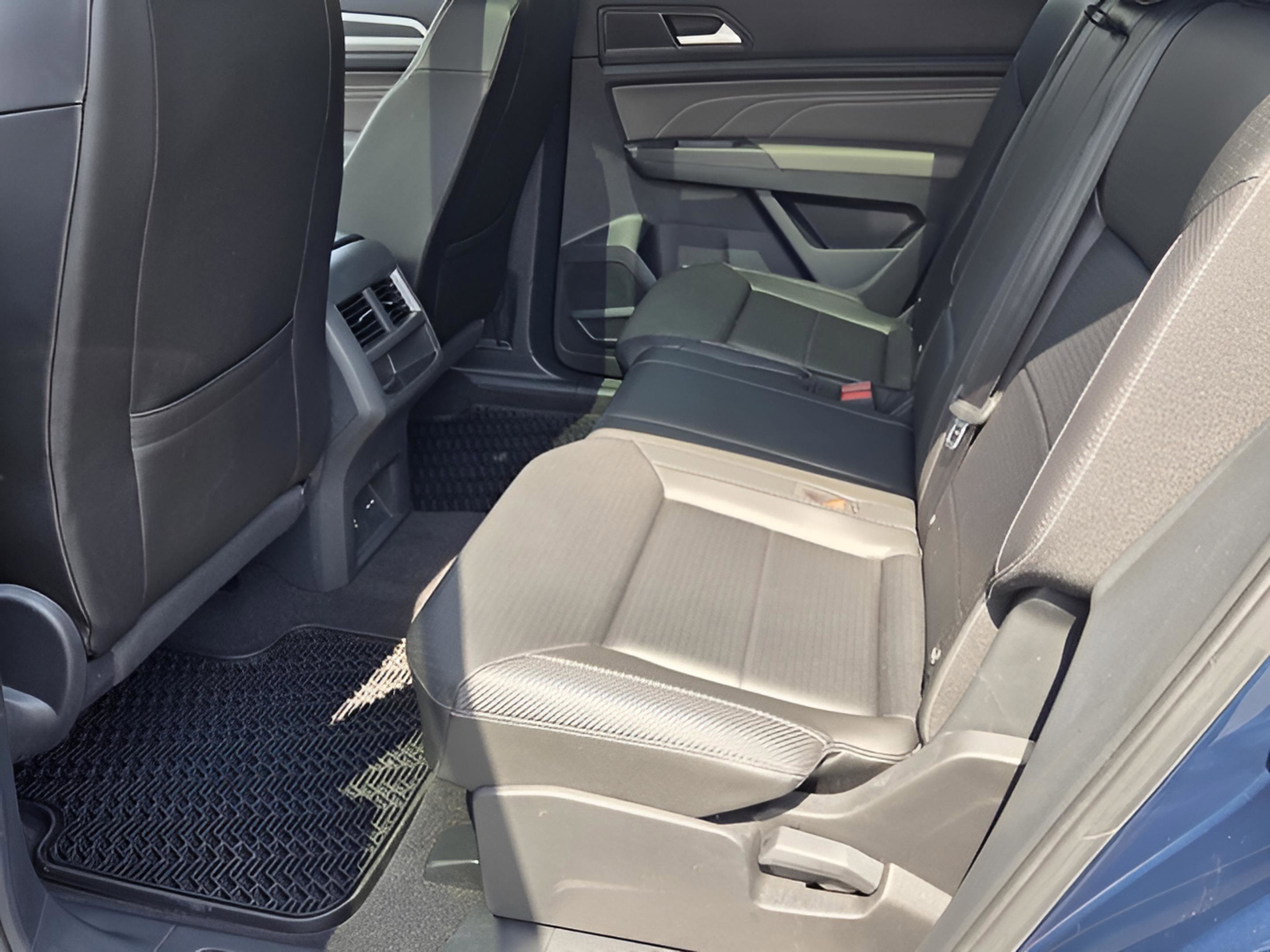 2023 Volkswagen Atlas Cross Sport SEL R-Line