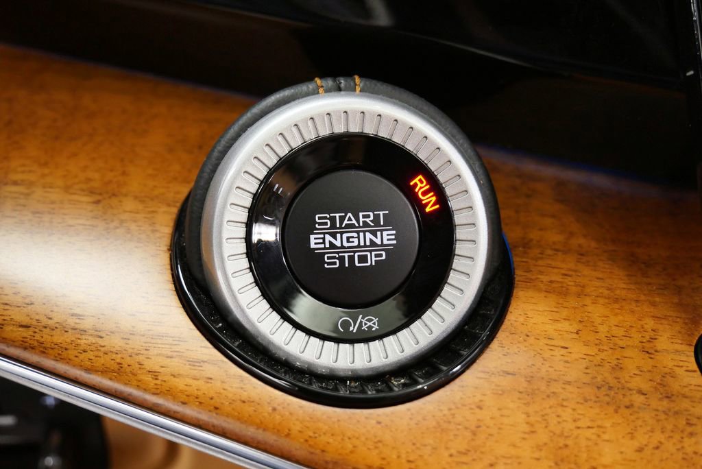 2022 Jeep Grand Wagoneer Series III