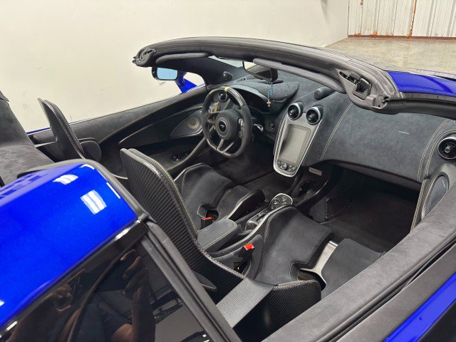 Used 2020 McLaren 600LT Spider photo 27
