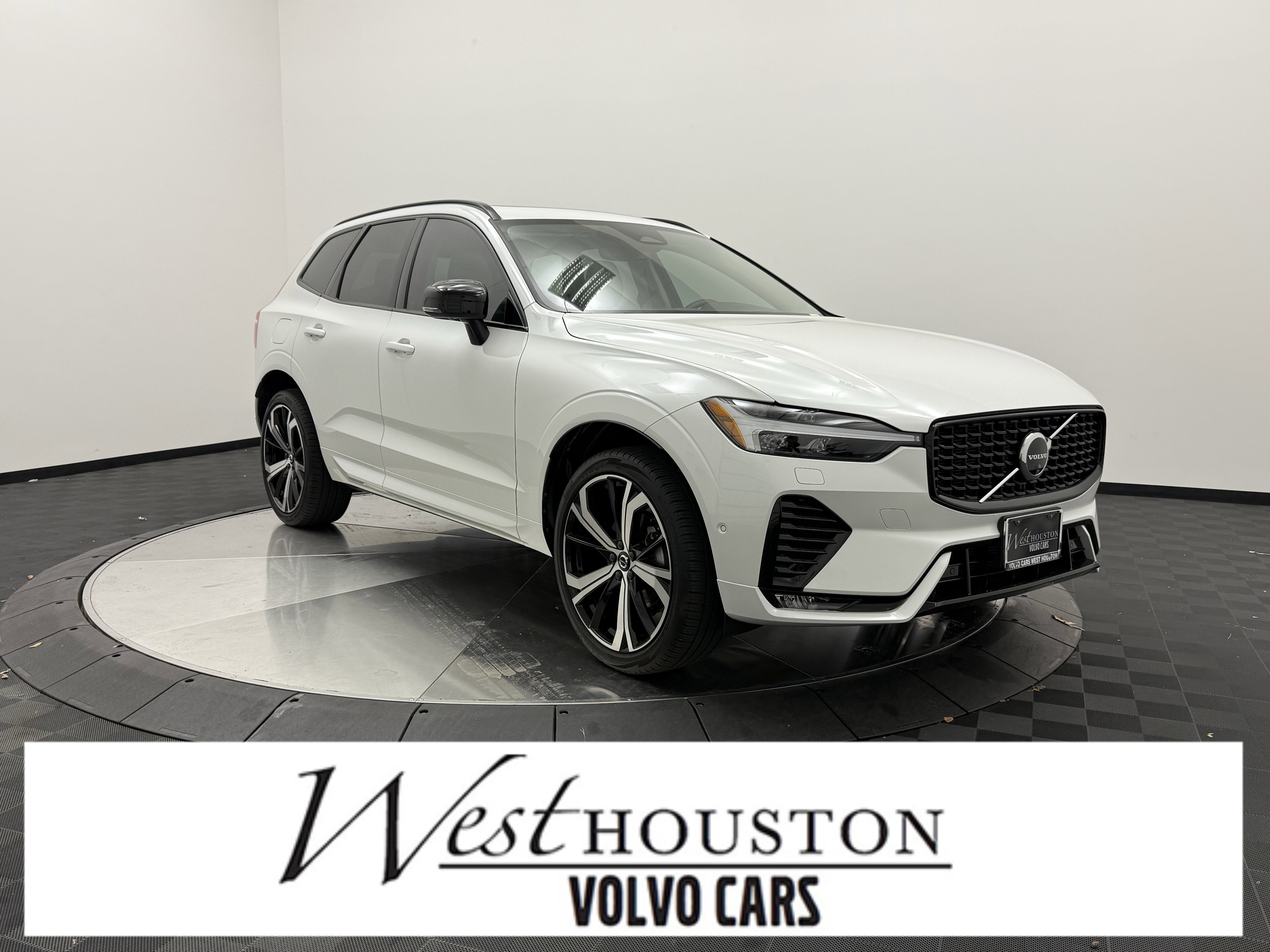 Certified 2024 Volvo XC60 B5 Ultimate w/ Protection Package Premier