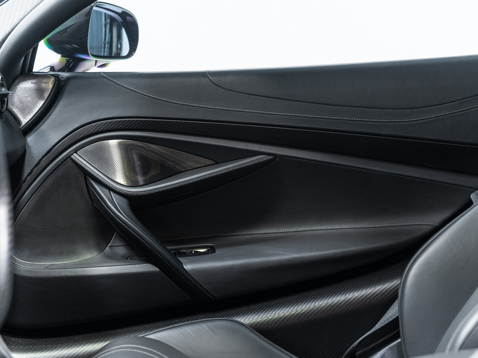 Used 2018 McLaren 720S Luxury photo 41