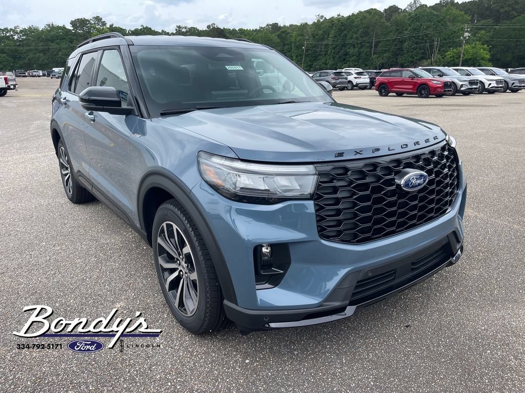 New 2026 Ford Explorer ST-Line w/ Premium Package