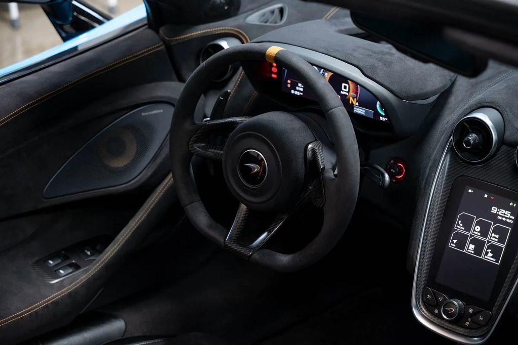 Used 2020 McLaren 600LT Spider photo 29