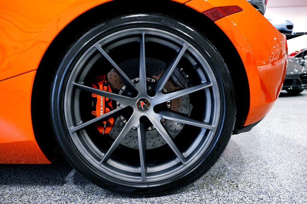 Used 2018 McLaren 720S Performance photo 40