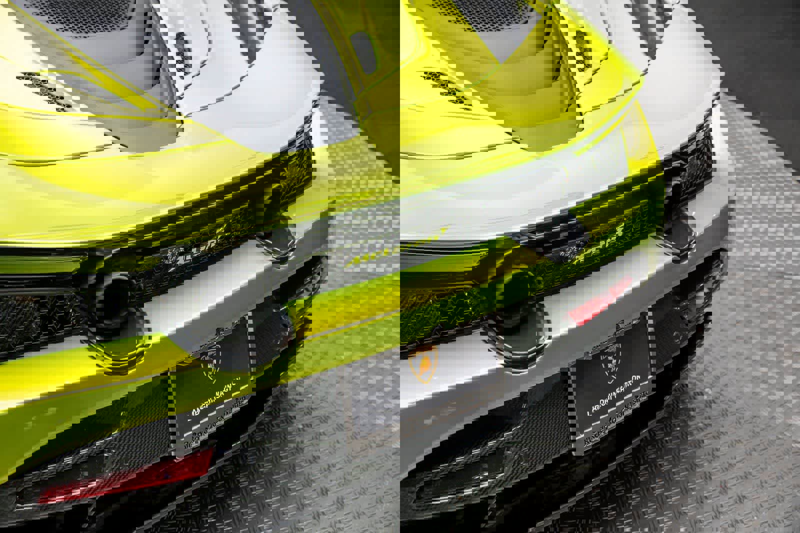 Used 2023 McLaren 720S Performance photo 38