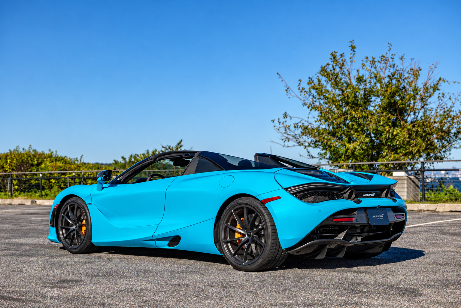 Used 2020 McLaren 720S Luxury photo 6