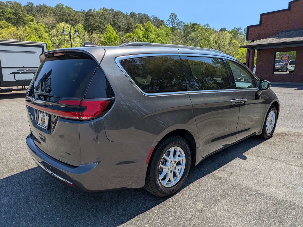 2022 Chrysler Pacifica Touring-L