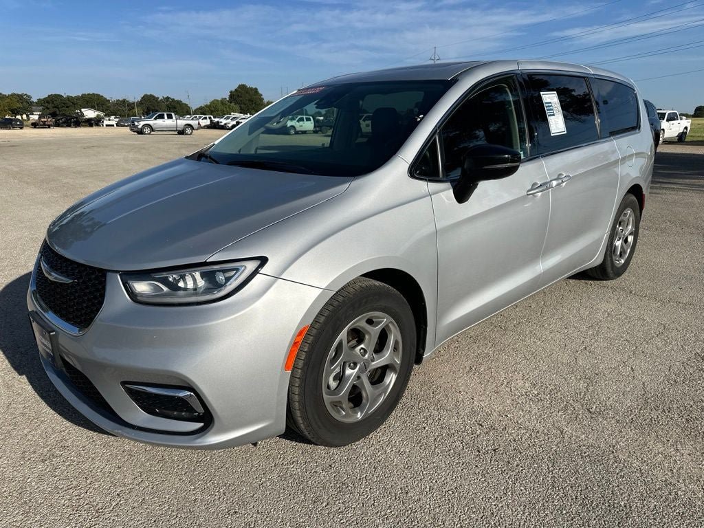 Used 2024 Chrysler Pacifica Limited
