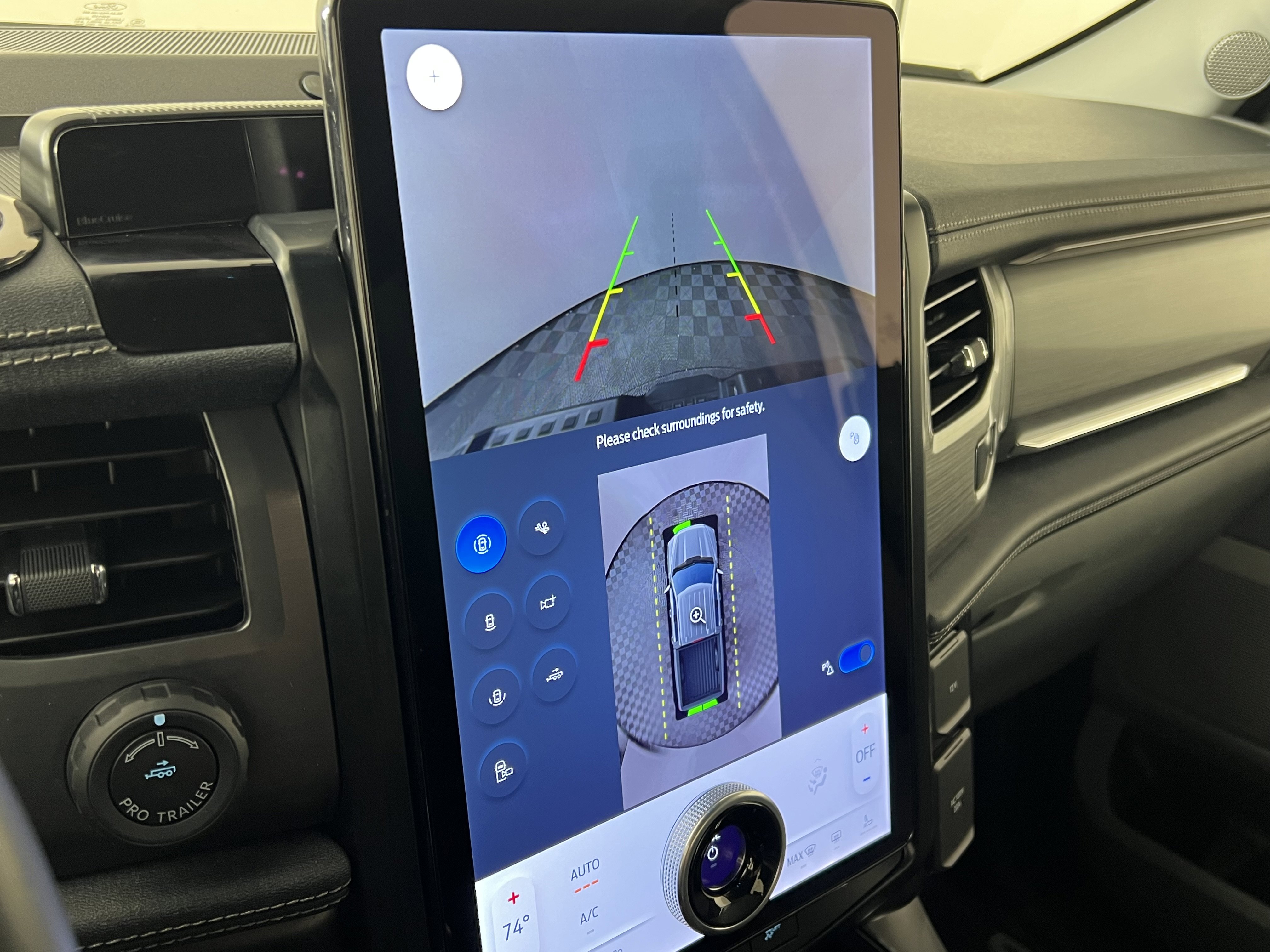 2024 Ford F150 Lightning Flash