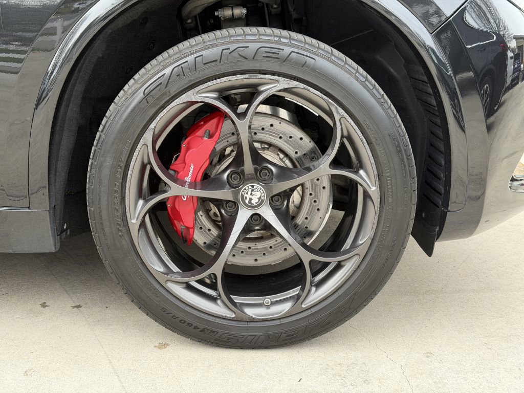 2022 Alfa Romeo Stelvio Quadrifoglio