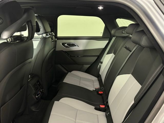 2026 Land Rover Range Rover Velar Dynamic SE