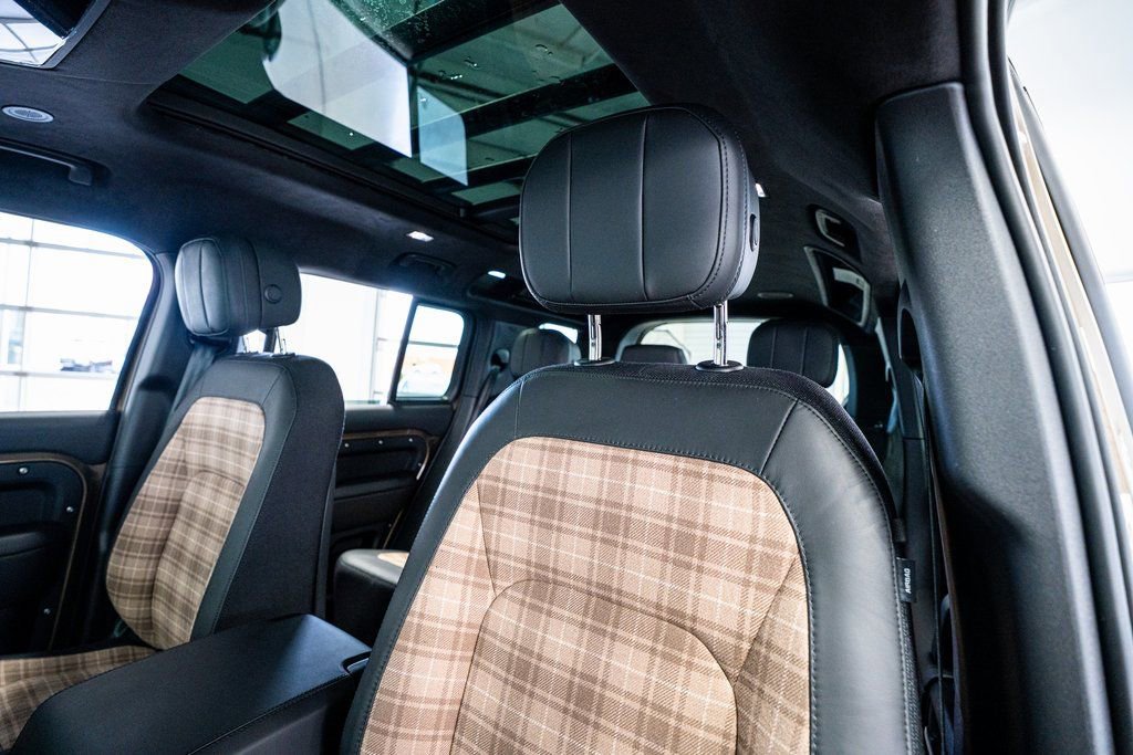 2025 Land Rover Defender 110 X