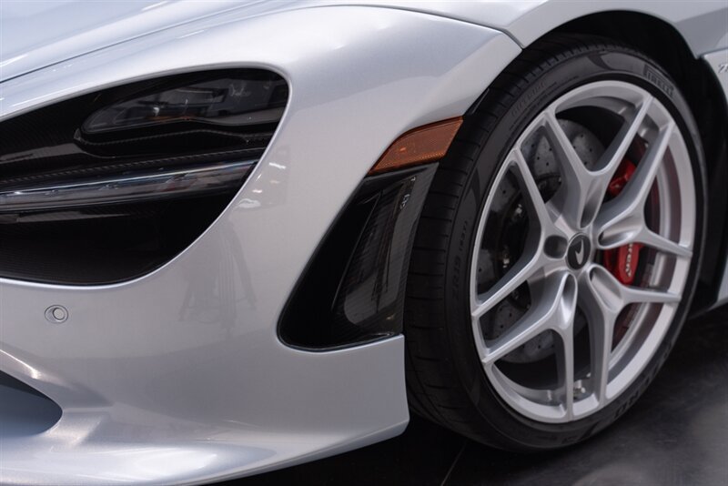 Used 2024 McLaren 750S Spider photo 41