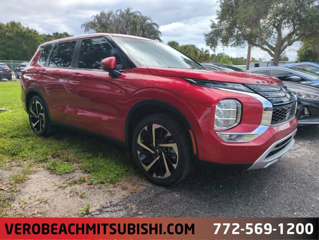 Used 2023 Mitsubishi Outlander SE