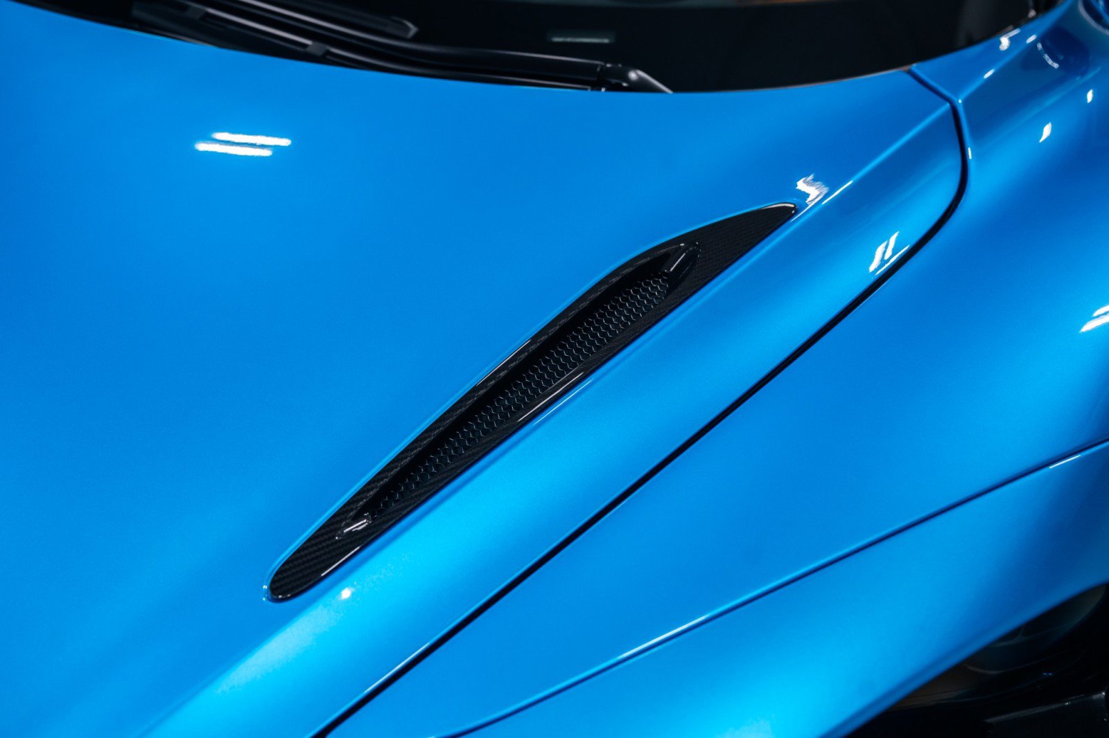 Used 2022 McLaren 720S Performance photo 29