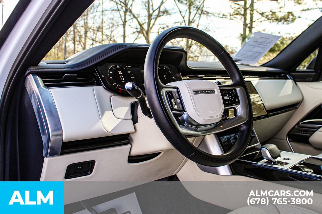 2025 Land Rover Range Rover Long Wheelbase SE