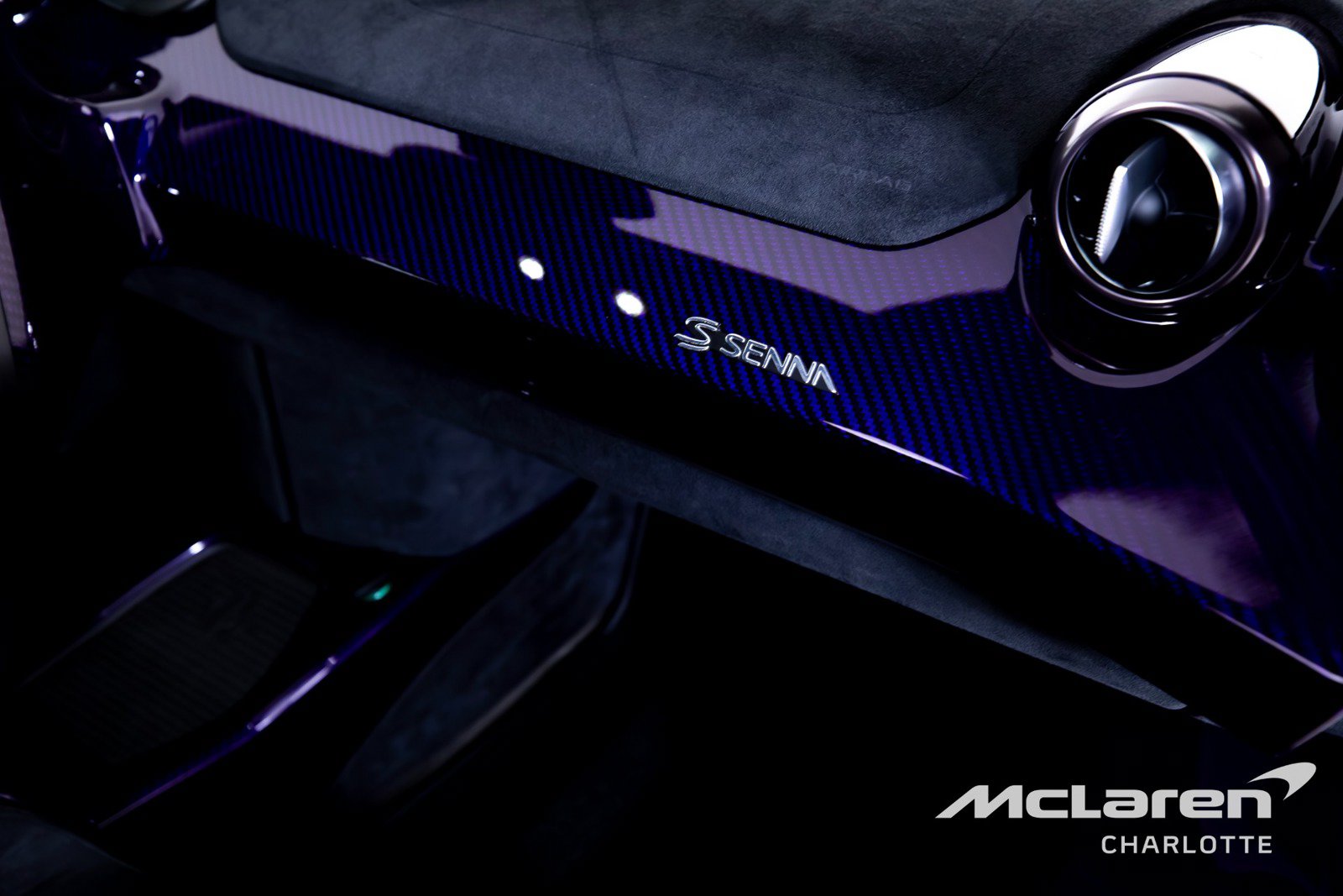 Used 2019 McLaren Senna photo 18