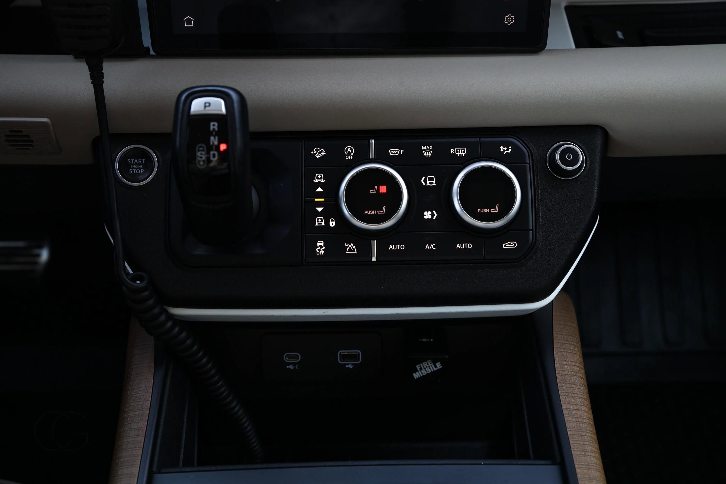 2021 Land Rover Defender 110 SE