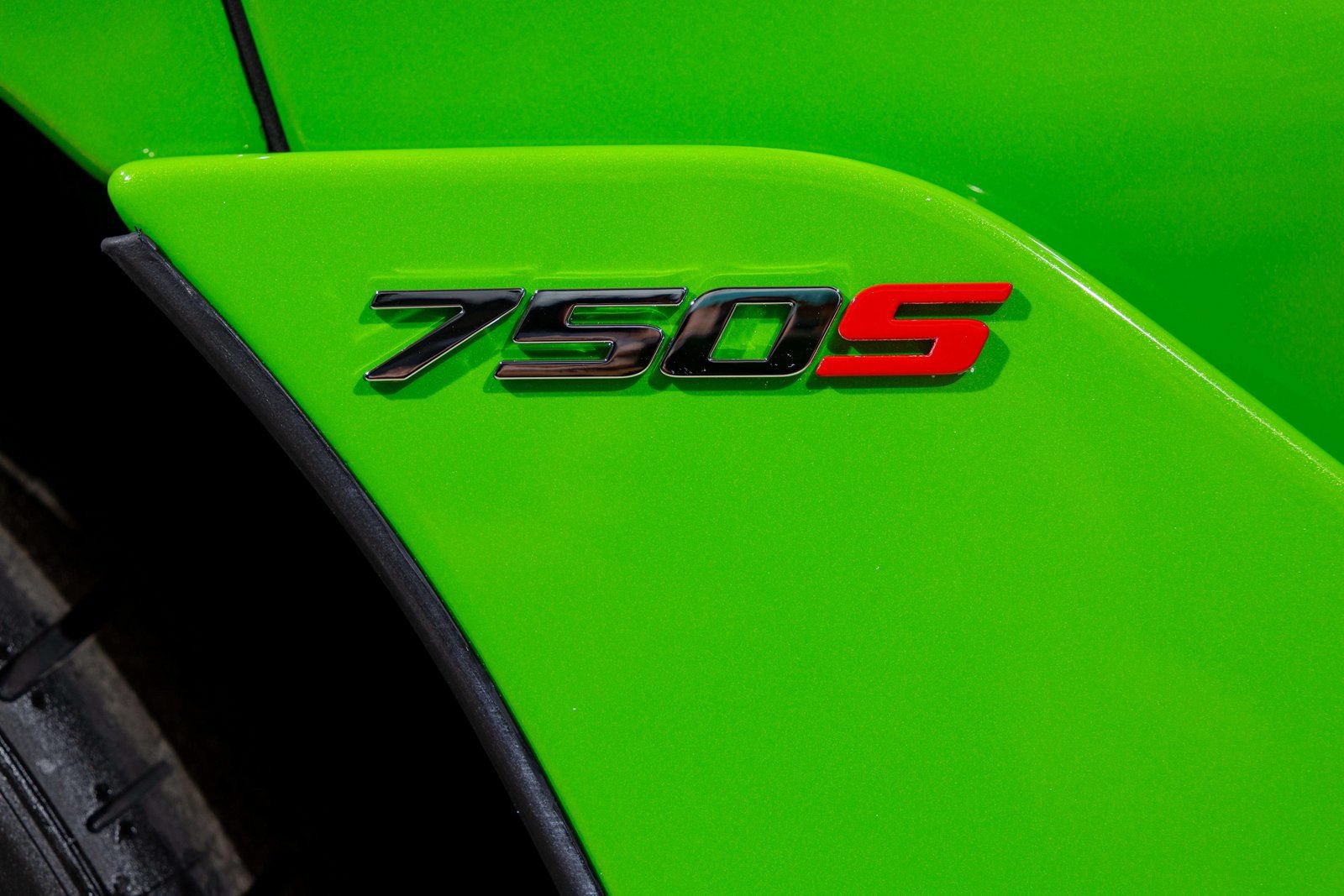 New 2026 McLaren 750S photo 8