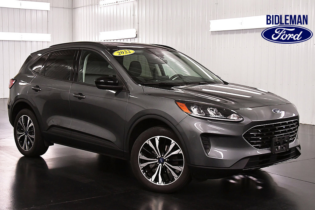 Used 2022 Ford Escape SE w/ SE Sport Appearance Package