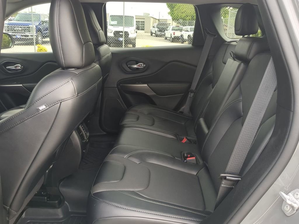 2022 Jeep Cherokee Latitude Lux