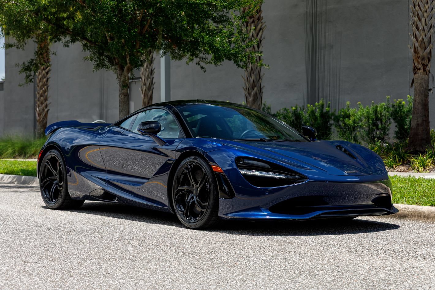Used 2025 McLaren 750S photo 6