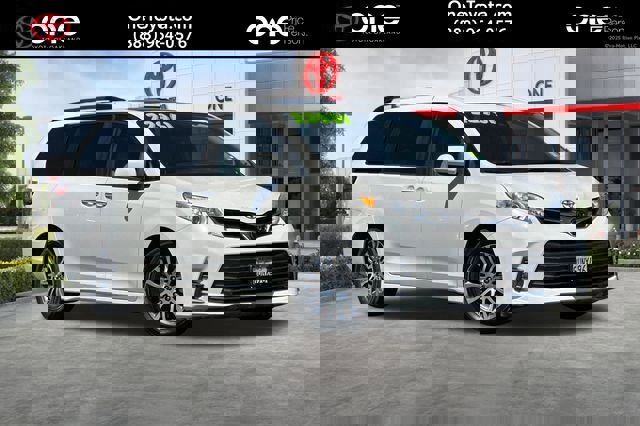 Used 2018 Toyota Sienna XLE