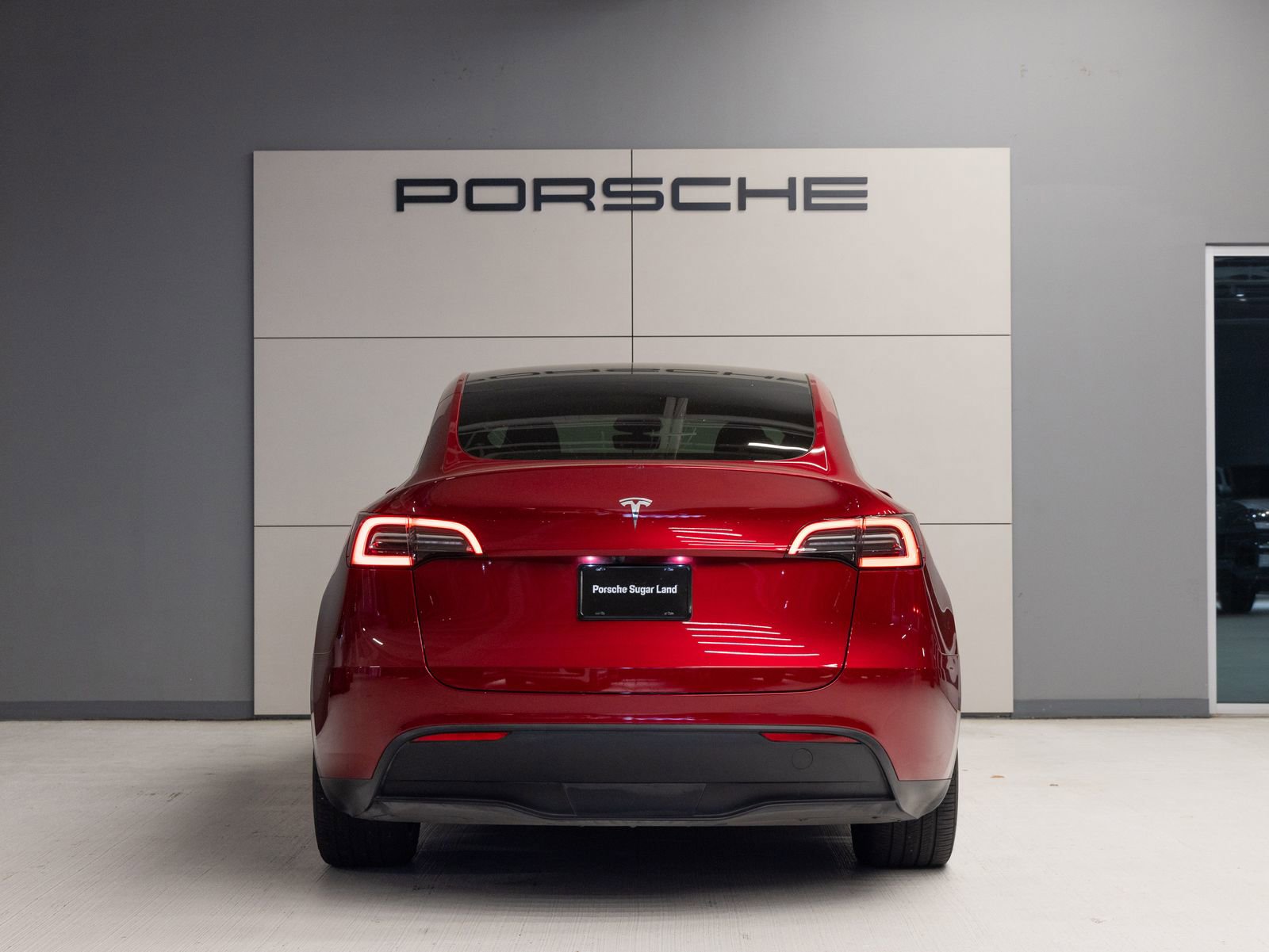 2024 Tesla Model Y 2WD
