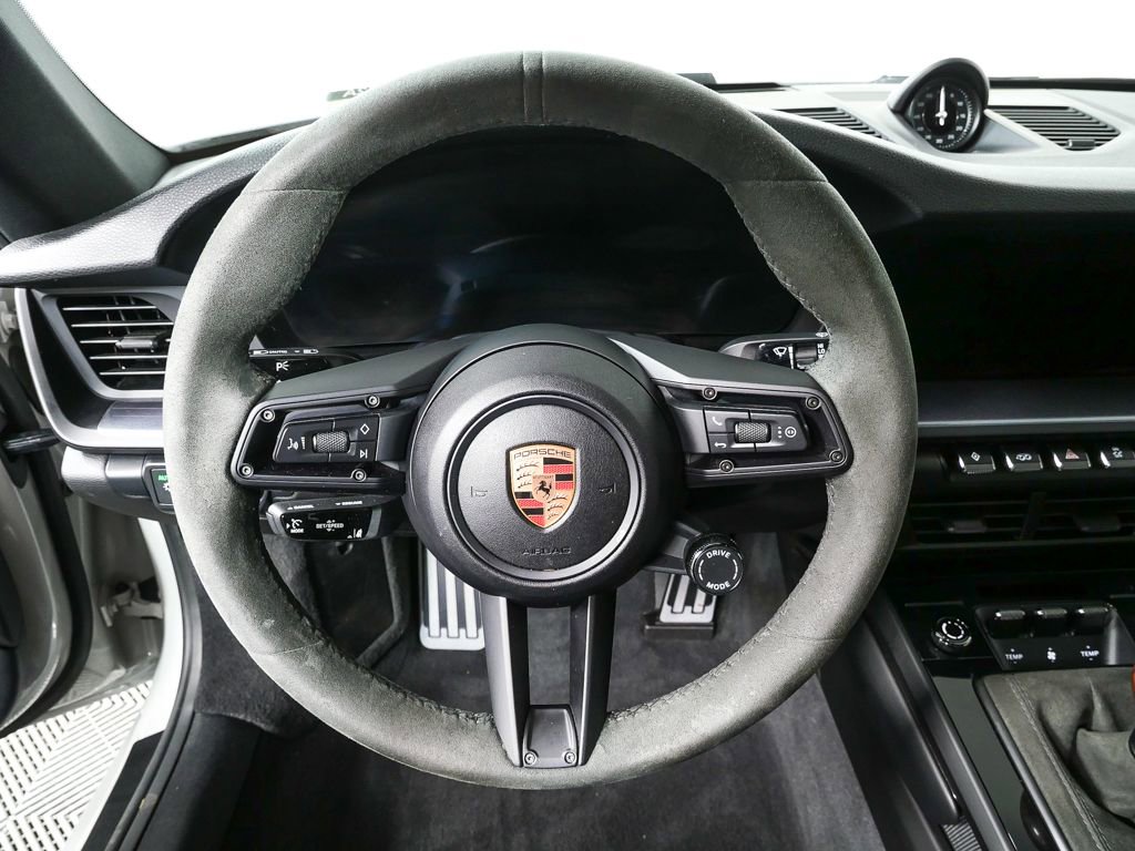 2025 Porsche 911 Carrera