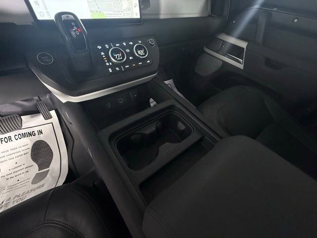 2023 Land Rover Defender 130 SE