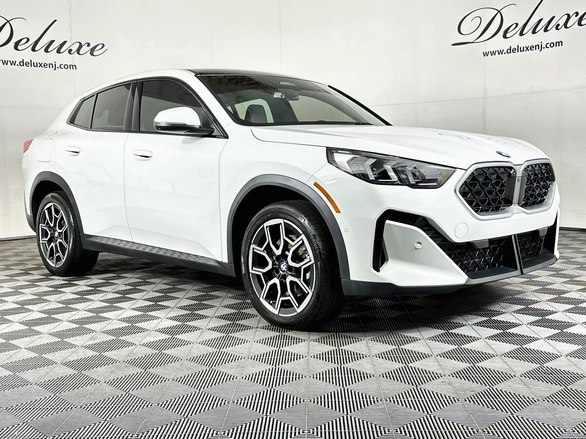 Used 2025 BMW X2 xDrive28i w/ Technology Package
