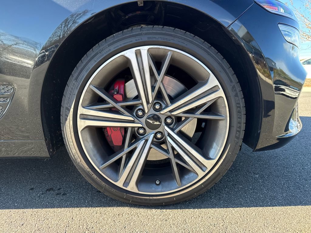 2025 Genesis G70 2.5T