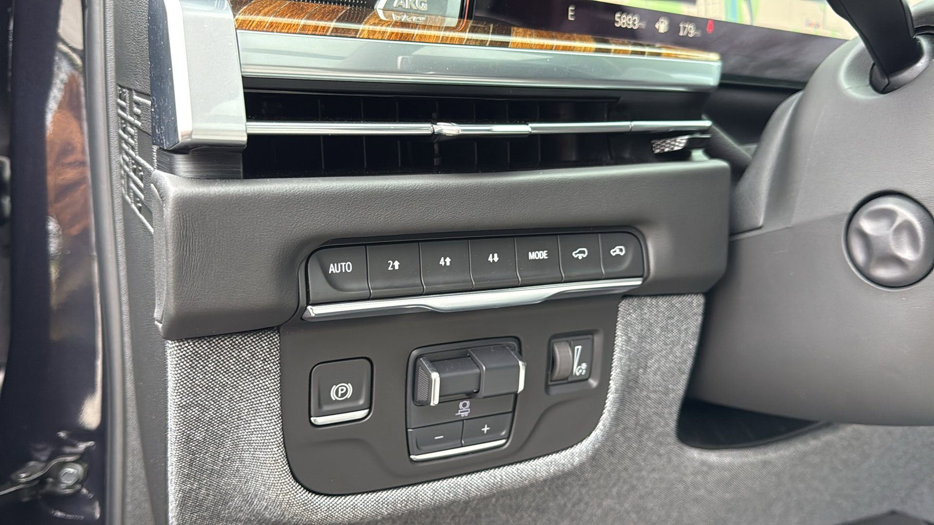 2025 Cadillac Escalade Premium Luxury Platinum