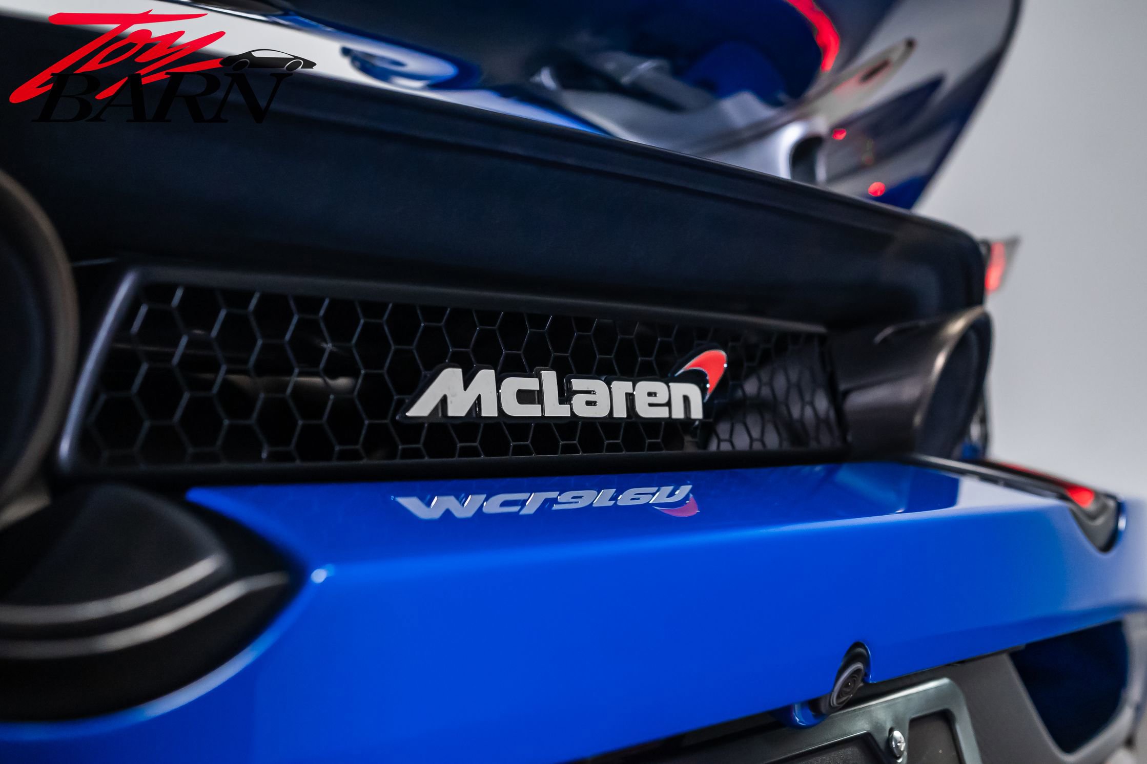 Used 2018 McLaren 720S Performance photo 12