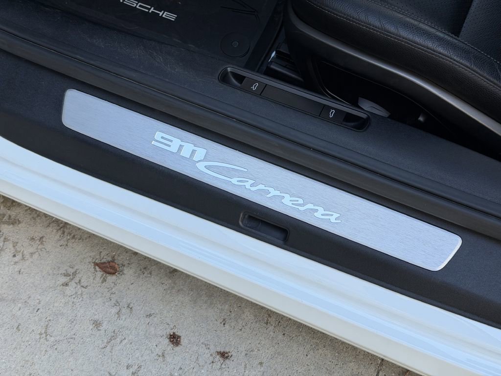 2021 Porsche 911 Carrera