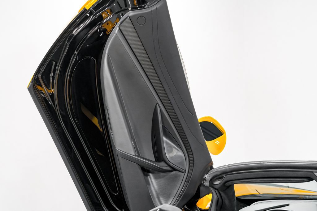 Used 2022 McLaren 720S Spider photo 9