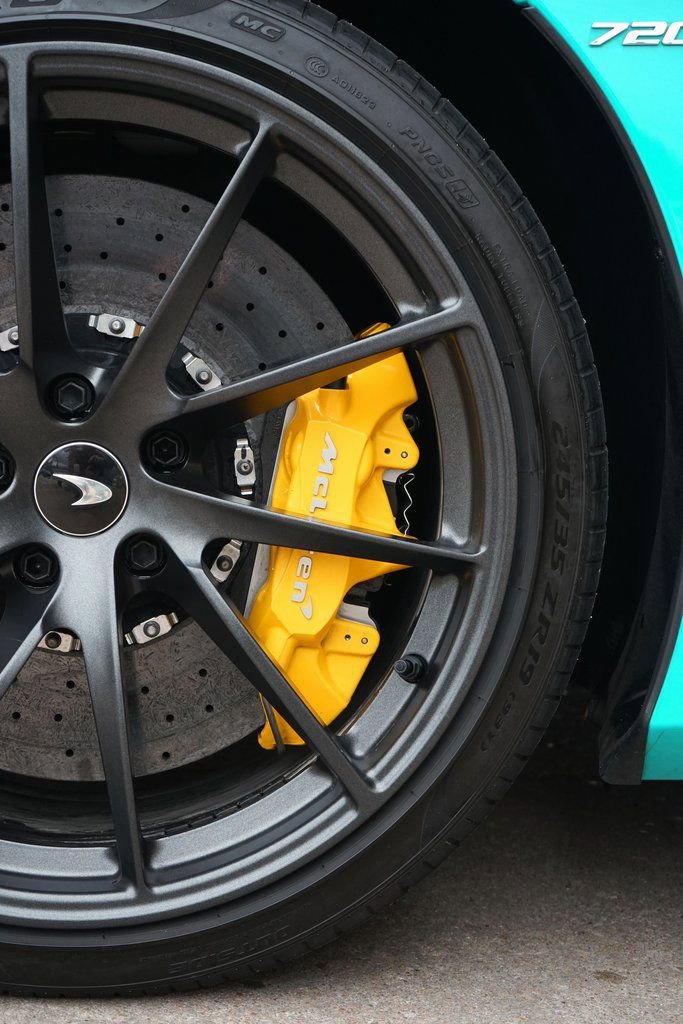 Used 2022 McLaren 720S Performance photo 35