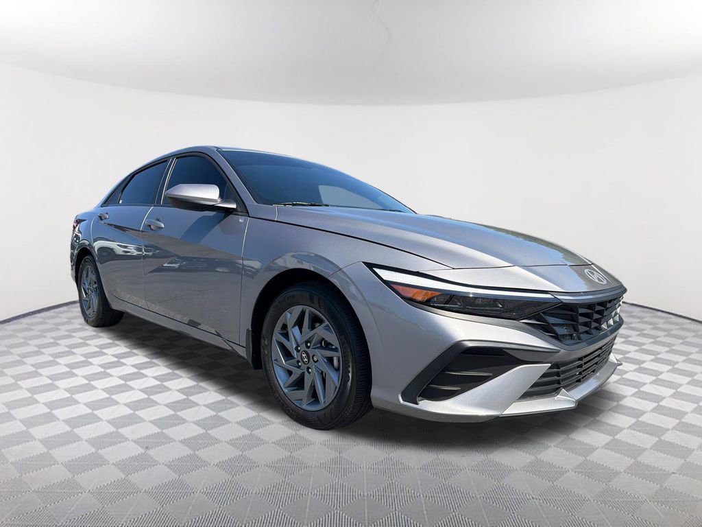 2025 Hyundai Elantra Blue